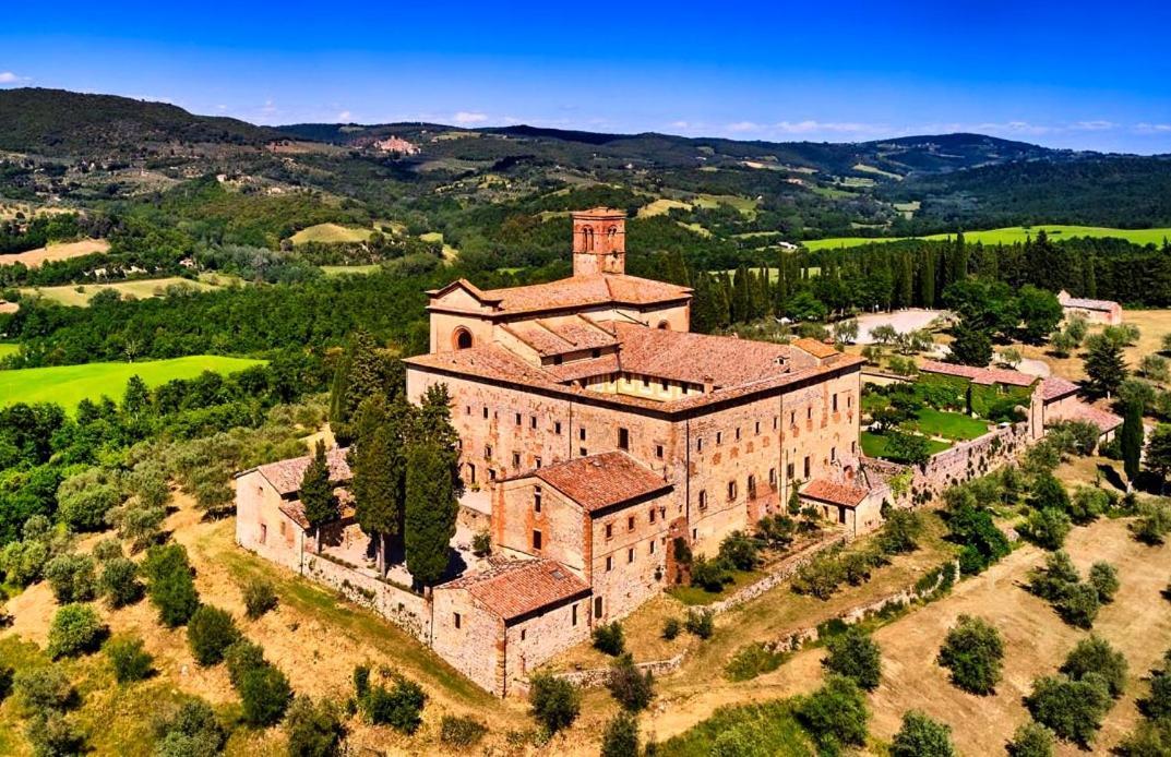 Villa Fattoria Monastero Sant'Anna In Camprena Pienza Exterior foto