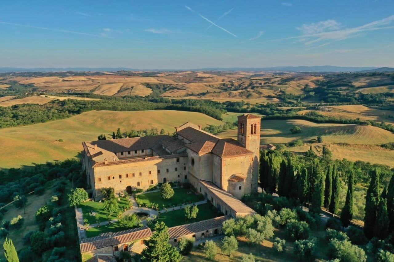 Villa Fattoria Monastero Sant'Anna In Camprena Pienza Exterior foto